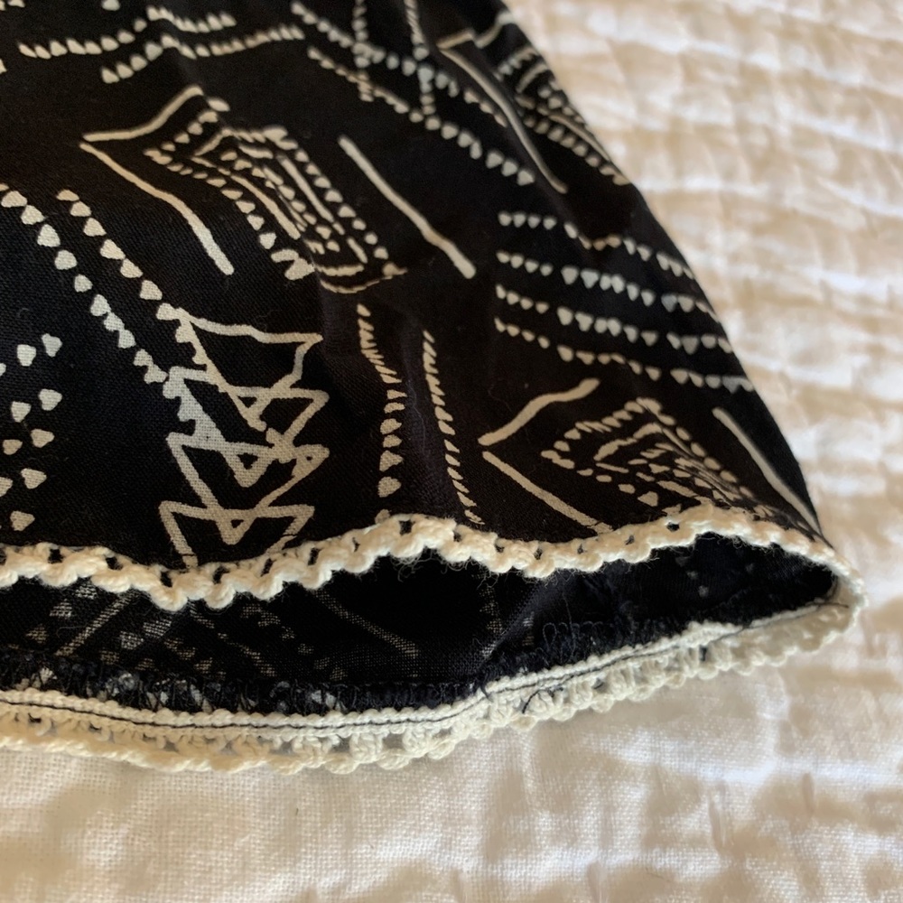 Mossimo Patterned Crop Top - Picture 4 of 4